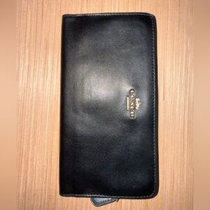 Coach Accordion Zip Leather Wallet | Black w/ Gold Hardware